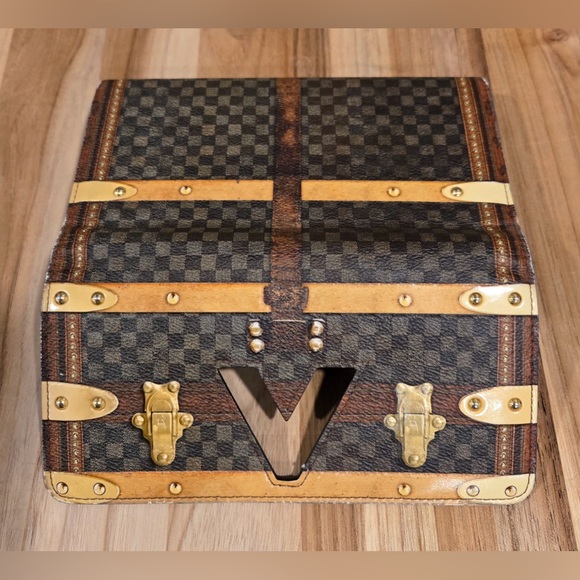 COA INCLUDED Louis Vuitton Portefeuille Sarah Twist Damier LIMITED EDITION RARE - Picture 5 of 17